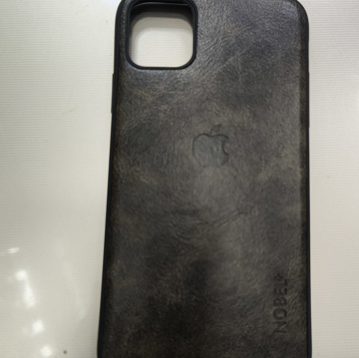 گارد پشت چرم iphone 11 نرمال